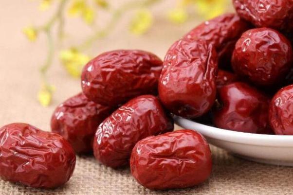 紅棗對(duì)胃病有好處嗎 濕疹可以吃紅棗嗎 紅棗對(duì)胃病有好處嗎 濕疹可以吃紅棗嗎