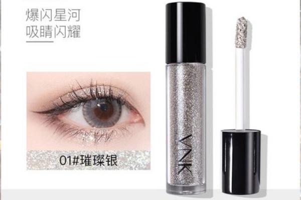 高光液可以和粉底液一起用嗎 高光液可以畫臥蠶嗎 高光液可以和粉底液一起用嗎 高光液可以畫臥蠶嗎