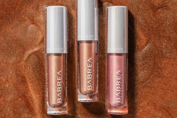 高光液怎么上妝比較自然 過(guò)期的高光能用嗎 高光液怎么上妝比較自然 過(guò)期的高光能用嗎