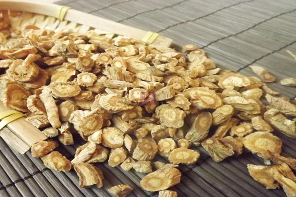 防風(fēng)可以泡水喝嗎 防風(fēng)的營養(yǎng)成分 防風(fēng)可以泡水喝嗎 防風(fēng)的營養(yǎng)成分