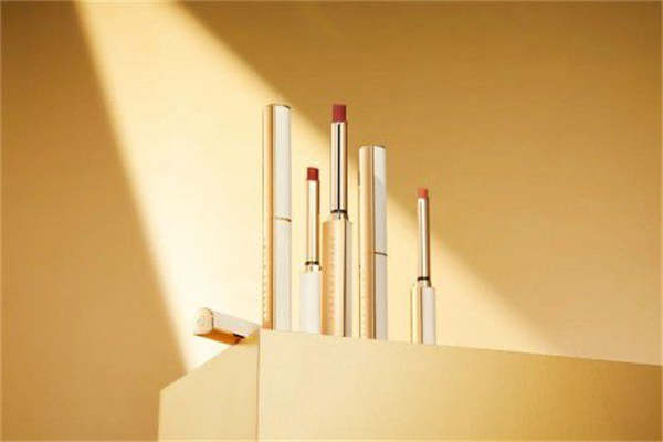 完美日記小細跟禮盒多少錢 完美日記小細跟口紅介紹 完美日記小細跟禮盒多少錢 完美日記小細跟口紅介紹