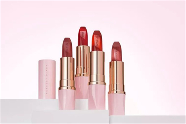 完美日記哪個(gè)系列口紅值得買 完美日記口紅系列的區(qū)別 完美日記哪個(gè)系列口紅值得買 完美日記口紅系列的區(qū)別
