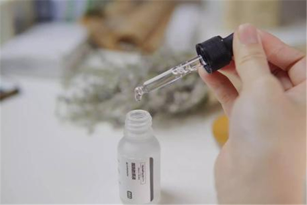 煙酰胺有美白的功效嗎 煙酰胺用了會(huì)長毛嗎 煙酰胺有美白的功效嗎 煙酰胺用了會(huì)長毛嗎