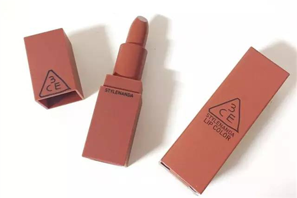 3ce口紅多少錢一支 3ce口紅如何查詢正品 3ce口紅多少錢一支 3ce口紅如何查詢正品