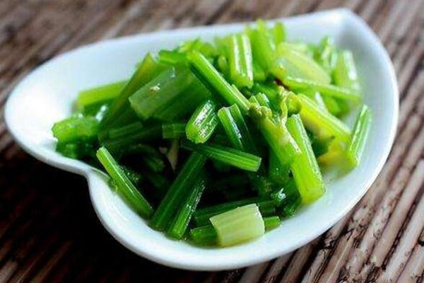 芹菜需不需要焯水 芹菜焯水一般幾分鐘 芹菜需不需要焯水 芹菜焯水一般幾分鐘