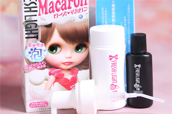 泡泡染發(fā)劑可以連續(xù)染兩次嗎 泡泡染發(fā)劑可以染白發(fā)嗎 泡泡染發(fā)劑可以連續(xù)染兩次嗎 泡泡染發(fā)劑可以染白發(fā)嗎