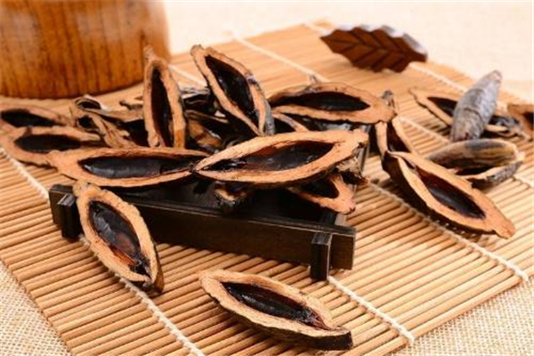 檳榔吃多了口腔潰瘍?cè)趺崔k 檳榔吃多了喉嚨好像有異物 檳榔吃多了口腔潰瘍?cè)趺崔k 檳榔吃多了喉嚨好像有異物