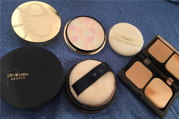 e大餅和紀梵希散粉哪個好用 e大餅和nars蜜粉餅哪個好用 e大餅和紀梵希散粉哪個好用 e大餅和nars蜜粉餅哪個好用