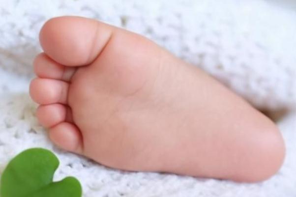 嬰兒腳臭是怎么回事啊 嬰兒腳臭正常嗎 嬰兒腳臭是怎么回事啊 嬰兒腳臭正常嗎