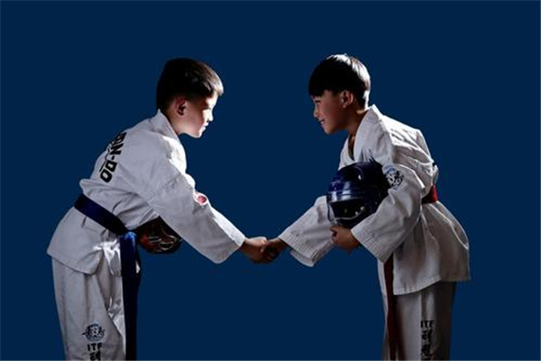 跆拳道有實戰(zhàn)能力嗎 跆拳道的好處與壞處 跆拳道有實戰(zhàn)能力嗎 跆拳道的好處與壞處