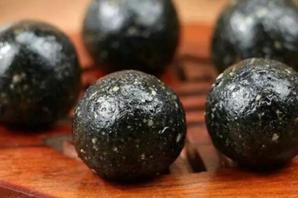 黑芝麻丸會(huì)上火嗎 吃黑芝麻丸對(duì)脫發(fā)有用嗎 黑芝麻丸會(huì)上火嗎 吃黑芝麻丸對(duì)脫發(fā)有用嗎