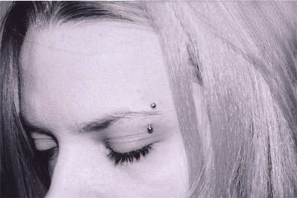 打眉釘會(huì)留疤嗎 打眉釘一般多少錢 打眉釘會(huì)留疤嗎 打眉釘一般多少錢