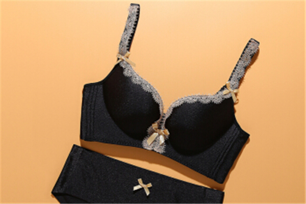 內(nèi)衣有鋼圈會(huì)得乳腺癌嗎 內(nèi)衣有鋼圈的危害 內(nèi)衣有鋼圈會(huì)得乳腺癌嗎 內(nèi)衣有鋼圈的危害