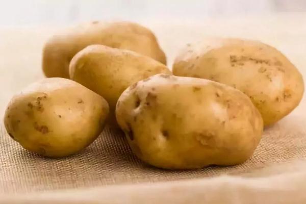 土豆會(huì)升高血糖嗎 土豆會(huì)氧化嗎 土豆會(huì)升高血糖嗎 土豆會(huì)氧化嗎