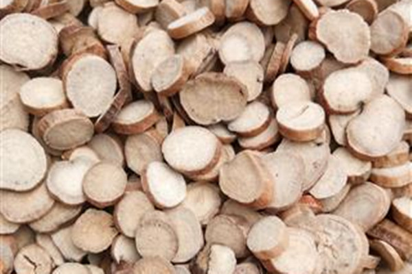 白芍能和黃芪一起喝嗎 白芍能和丹參三七同用嗎 白芍能和黃芪一起喝嗎 白芍能和丹參三七同用嗎