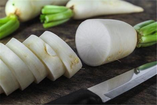 白蘿卜會引起寶寶脹氣嗎 白蘿卜怎么給寶寶做輔食 白蘿卜會引起寶寶脹氣嗎 白蘿卜怎么給寶寶做輔食