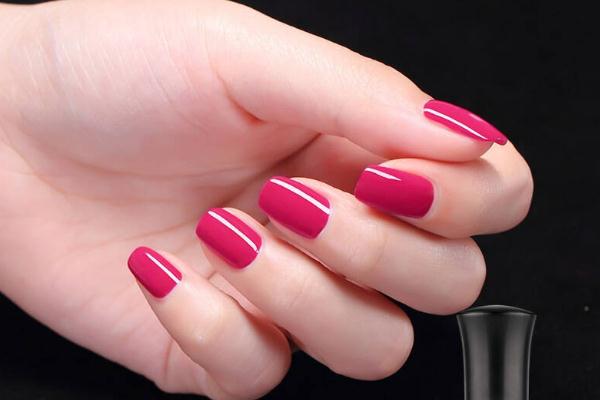 涂指甲油會(huì)不會(huì)得灰指甲 涂指甲油會(huì)影響指甲生長(zhǎng)嗎 涂指甲油會(huì)不會(huì)得灰指甲 涂指甲油會(huì)影響指甲生長(zhǎng)嗎