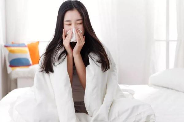 手腳冰涼對身體有什么影響 手腳冰涼對備孕有影響嗎 手腳冰涼對身體有什么影響 手腳冰涼對備孕有影響嗎