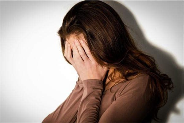 焦慮過(guò)度有什么癥狀 焦慮過(guò)度會(huì)有什么影響 焦慮過(guò)度有什么癥狀 焦慮過(guò)度會(huì)有什么影響