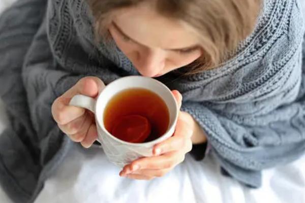 手腳冰涼吃什么食物調(diào)理 手腳冰涼的人是不是不容易懷孕 手腳冰涼吃什么食物調(diào)理 手腳冰涼的人是不是不容易懷孕