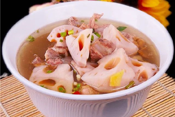 蓮藕排骨湯的功效與營養(yǎng) 蓮藕排骨湯的做法 蓮藕排骨湯的功效與營養(yǎng) 蓮藕排骨湯的做法