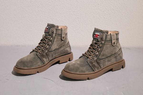 馬丁靴搭配什么褲子好看 馬丁靴什么牌子好 馬丁靴搭配什么褲子好看 馬丁靴什么牌子好