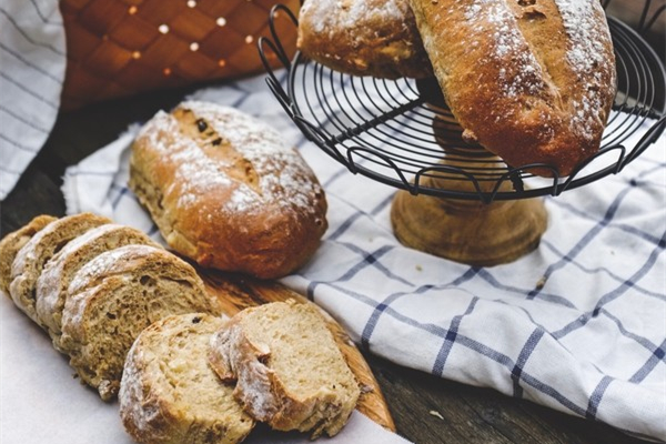 全麥歐包的熱量 全麥歐包一天最多吃幾個(gè) 全麥歐包的熱量 全麥歐包一天最多吃幾個(gè)