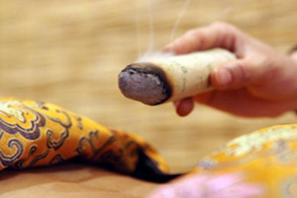 艾灸要連續(xù)灸幾天為好 艾灸幾天灸一次最好 艾灸要連續(xù)灸幾天為好 艾灸幾天灸一次最好