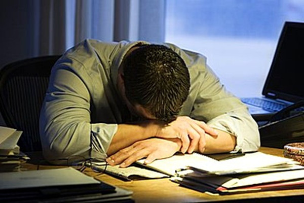 經(jīng)常熬夜能減肥嗎 經(jīng)常熬夜會抑郁嗎 經(jīng)常熬夜能減肥嗎 經(jīng)常熬夜會抑郁嗎