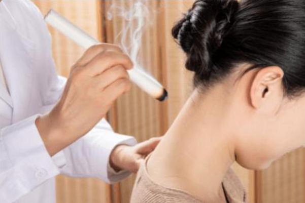 艾灸的好處與功效 艾灸肚子對(duì)女性的好處 艾灸的好處與功效 艾灸肚子對(duì)女性的好處