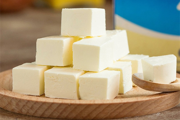 馬蘇里拉芝士熱量 馬蘇里拉芝士的營養(yǎng)價(jià)值及功效 馬蘇里拉芝士熱量 馬蘇里拉芝士的營養(yǎng)價(jià)值及功效