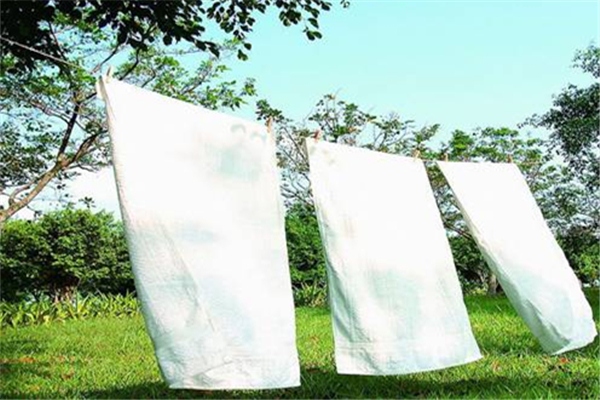 曬被子多久曬一次 曬被子后喉嚨發(fā)炎 曬被子多久曬一次 曬被子后喉嚨發(fā)炎