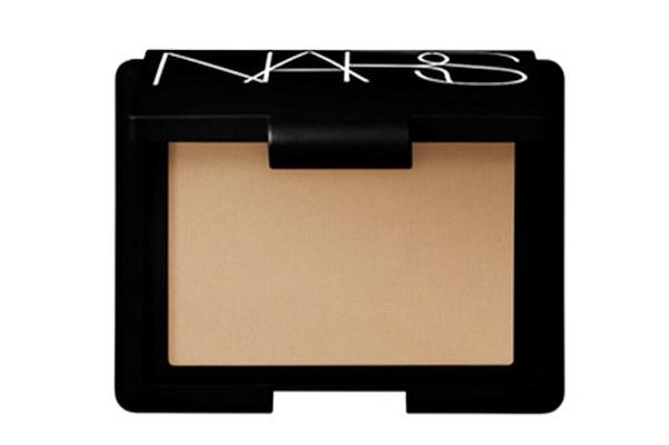 修容粉會過期嗎 眼影當(dāng)修容有什么危害 修容粉會過期嗎 眼影當(dāng)修容有什么危害