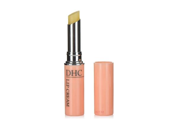 潤(rùn)唇膏的作用與功效 潤(rùn)唇膏可以涂著睡覺嗎 潤(rùn)唇膏的作用與功效 潤(rùn)唇膏可以涂著睡覺嗎