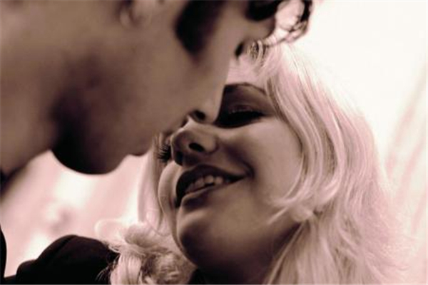 種草莓要多久才能消退 種草莓怎么樣快速消除 種草莓要多久才能消退 種草莓怎么樣快速消除