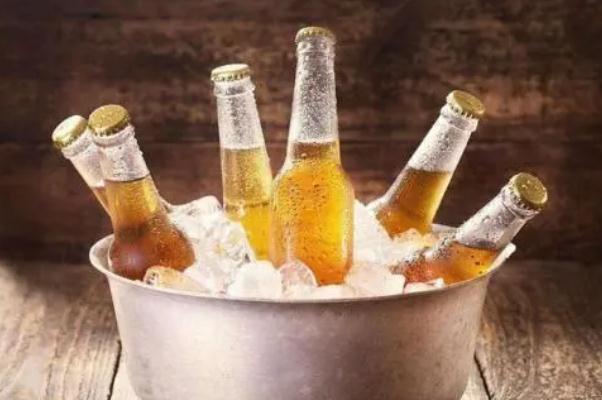 啤酒的營養(yǎng)價值及功效 啤酒的酒精度是多少 啤酒的營養(yǎng)價值及功效 啤酒的酒精度是多少