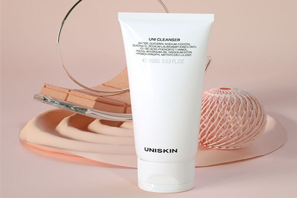 優(yōu)時顏洗面奶怎么樣 優(yōu)時顏洗面奶適合什么皮膚 優(yōu)時顏洗面奶怎么樣 優(yōu)時顏洗面奶適合什么皮膚