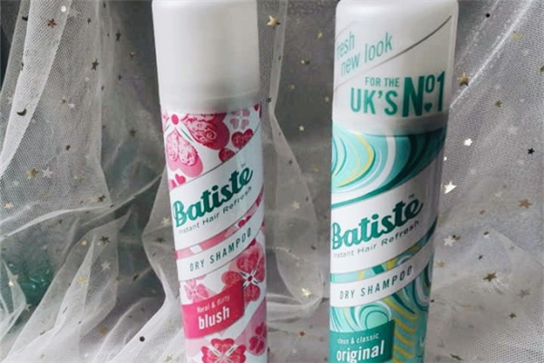 干發(fā)噴霧對頭發(fā)有傷害嗎 干發(fā)噴霧會導致脫發(fā)嗎