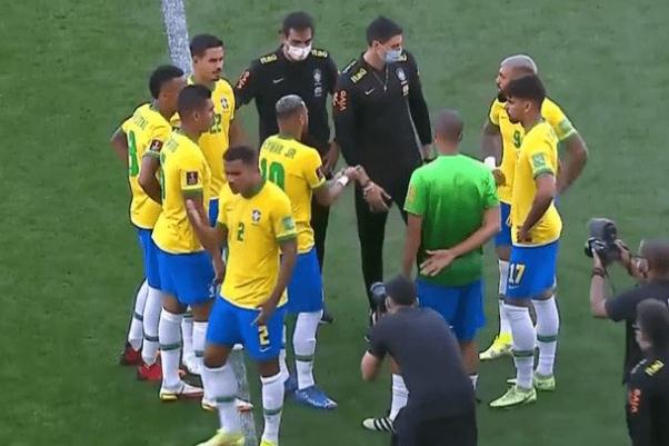 足球比賽是多長時(shí)間 足球比賽是幾個(gè)人一隊(duì) 足球比賽是多長時(shí)間 足球比賽是幾個(gè)人一隊(duì)