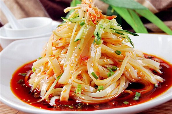 涼皮怎么制作 涼皮調(diào)料汁最詳細的配方 涼皮怎么制作 涼皮調(diào)料汁最詳細的配方