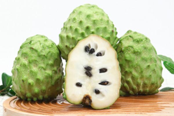 釋迦果的籽能吃嗎 釋迦果的熱量是多少 釋迦果的籽能吃嗎 釋迦果的熱量是多少