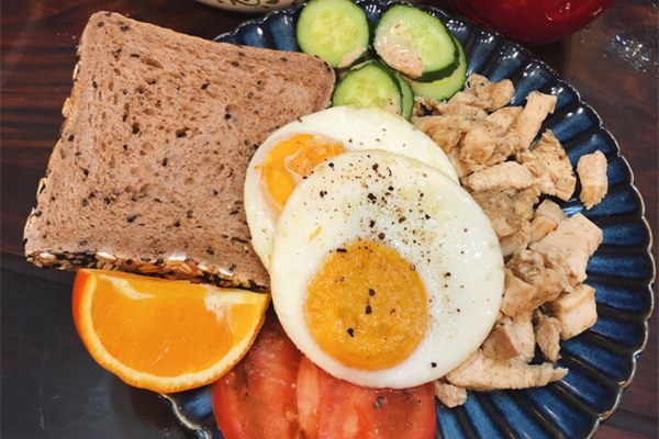 增肌吃雞胸肉有用嗎 增肌吃多少蛋白質(zhì) 增肌吃雞胸肉有用嗎 增肌吃多少蛋白質(zhì)