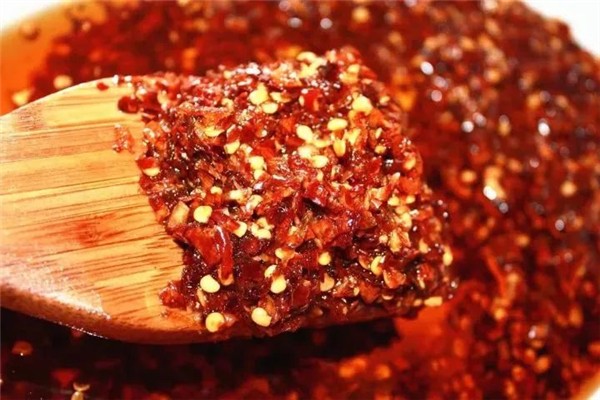 油辣子有點(diǎn)發(fā)霉了還能吃嗎 油辣子怎么保存 油辣子有點(diǎn)發(fā)霉了還能吃嗎 油辣子怎么保存