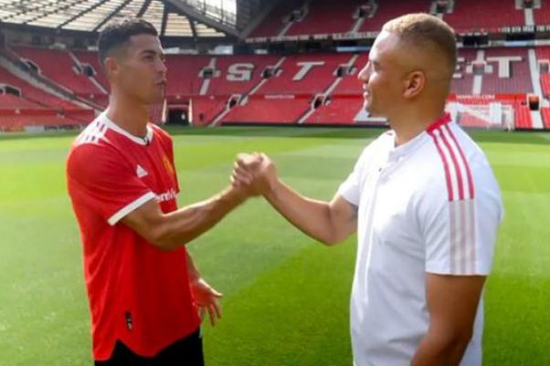 踢足球要求身高嗎 足球運動員的黃金年齡段