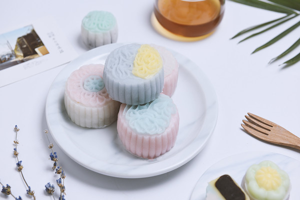 冰皮月餅需要烤嗎 冰皮月餅烤了會(huì)怎么樣 冰皮月餅需要烤嗎 冰皮月餅烤了會(huì)怎么樣