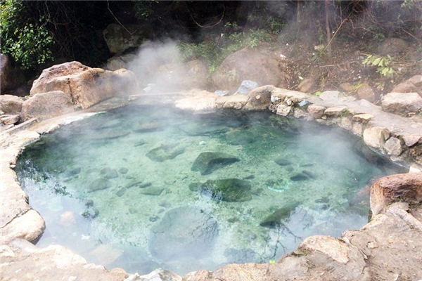 泡溫泉需要準(zhǔn)備哪些東西 泡溫泉的好處和壞處 泡溫泉需要準(zhǔn)備哪些東西 泡溫泉的好處和壞處