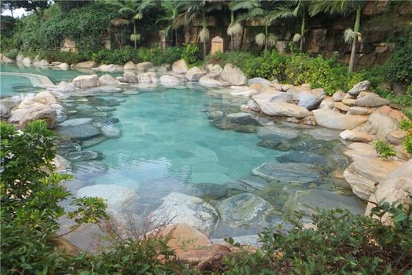 泡溫泉需要準(zhǔn)備哪些東西 泡溫泉的好處和壞處 泡溫泉需要準(zhǔn)備哪些東西 泡溫泉的好處和壞處