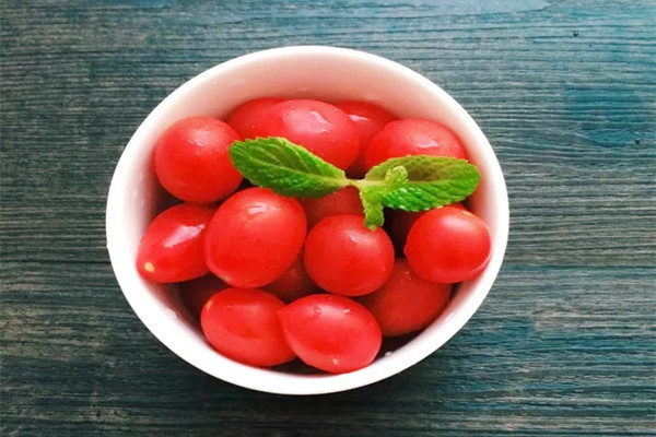 圣女果應(yīng)該怎么清洗 圣女果怎么挑選甜的 圣女果應(yīng)該怎么清洗 圣女果怎么挑選甜的