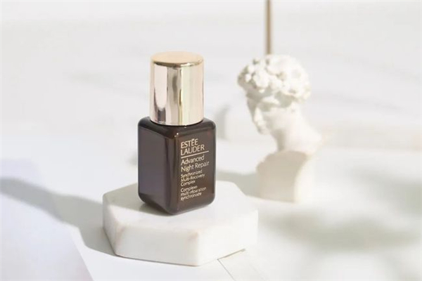 雅詩蘭黛小棕瓶多少錢一瓶 雅詩蘭黛小棕瓶的功效和作用 雅詩蘭黛小棕瓶多少錢一瓶 雅詩蘭黛小棕瓶的功效和作用