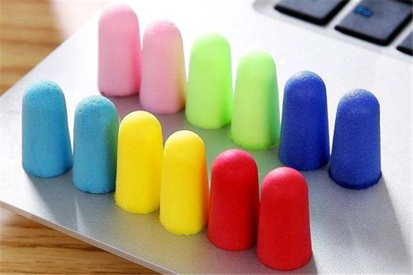 耳塞戴一晚上睡覺(jué)好嗎 耳塞戴久了耳朵痛怎么辦 耳塞戴一晚上睡覺(jué)好嗎 耳塞戴久了耳朵痛怎么辦